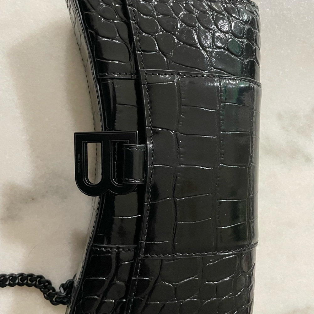 —SOLD—Balenciaga Hour glass wallet on chain (sold)